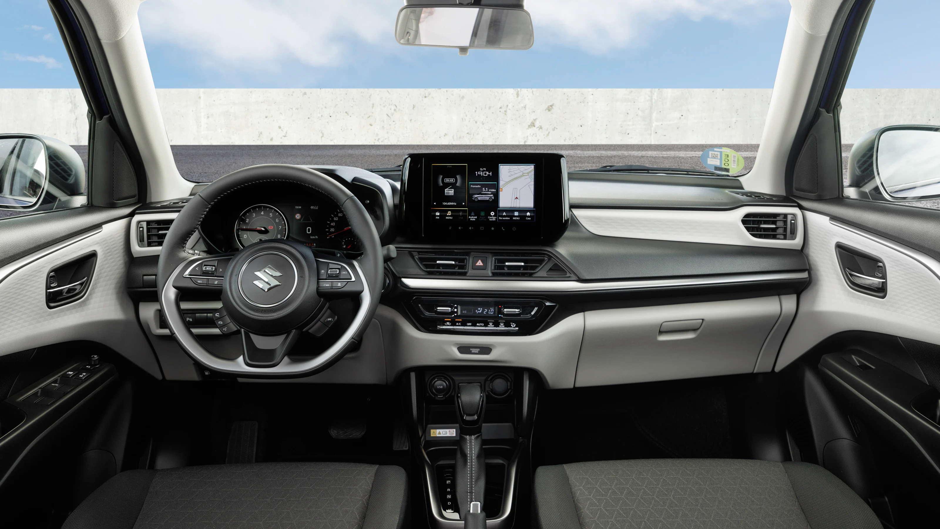 Suzuki Swift Interior Y Maletero Carwow suzuki-swift-interior-y-maletero-carwow